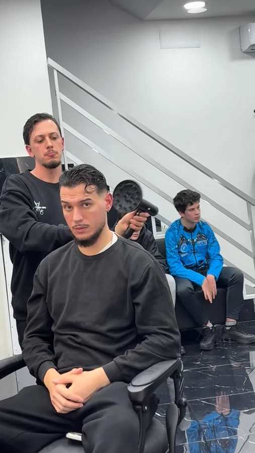 Video: la giornata dentro Street Barber's Studio