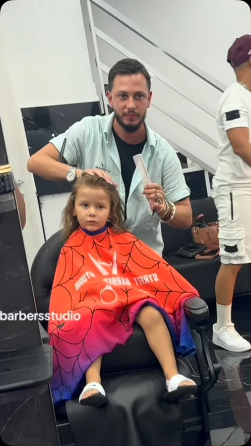 Video: taglio junior in poltrona